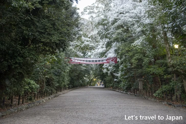 正門から本宮までの参道の雪景色：熱田神宮の雪景色の見どころ完全ガイド(3)