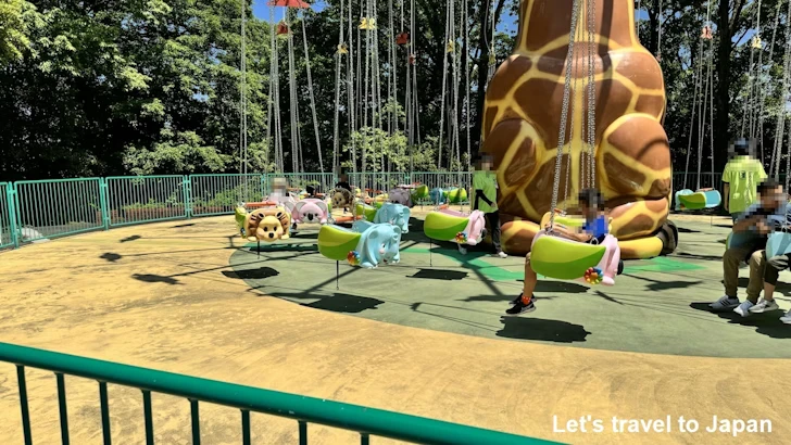 くるくるキリン：東山動物園遊園地の見どころ(2)